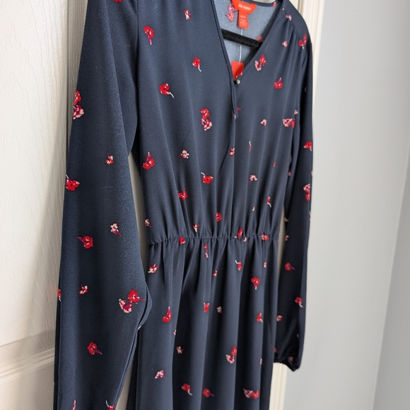 Joe Fresh Dresses & Skirts - ❤️3 For 30❤️Joe Fresh Navy Dress with Red Floral Pattern